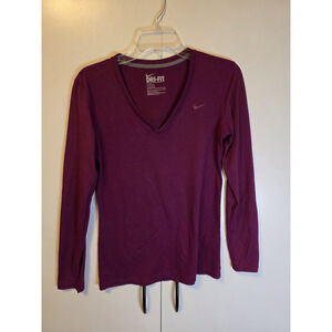 Nike Dri Fit V Neck Size M Regular Fit Long Sleeve Athleisure Swoosh Athletic